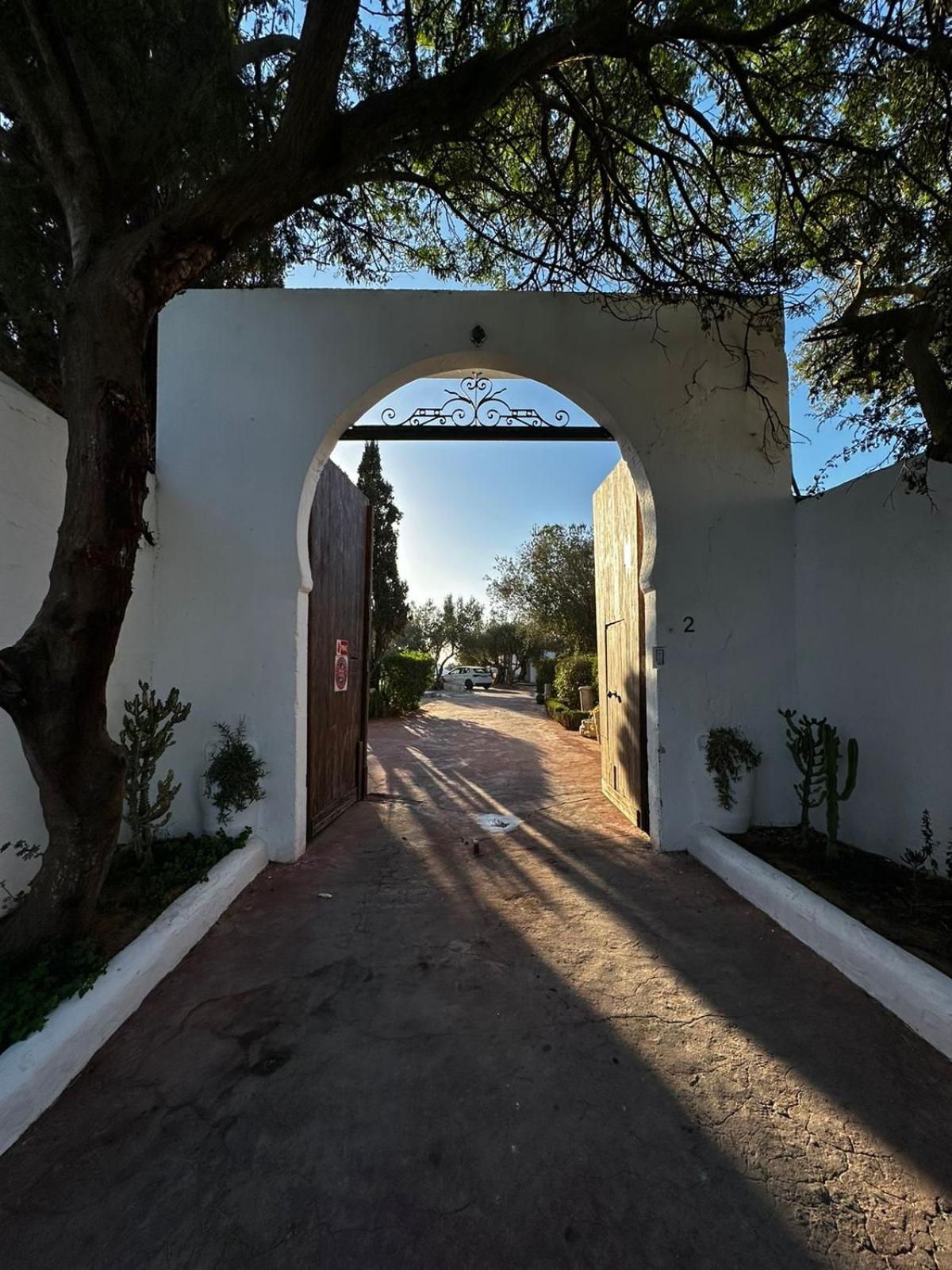 Lella Zohra, Studio Avec Piscine A Sidi Bou Said Bed and Breakfast Exterior foto
